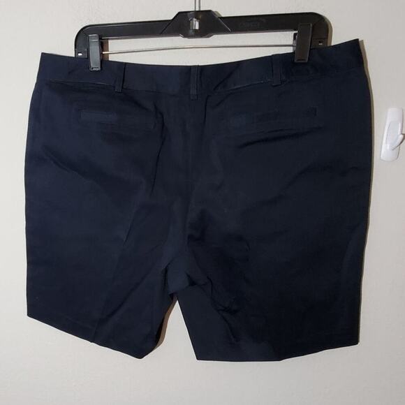 Michael‎ Kors Black zippered Detail Bermuda shorts plus size 14 - Picture 2 of 6